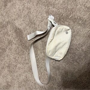 Lululemon Athletica Off-White Belt Bag